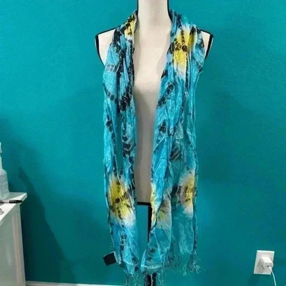 Charming Charlie blue accent scarf with silver threading - Picture 2 of 4